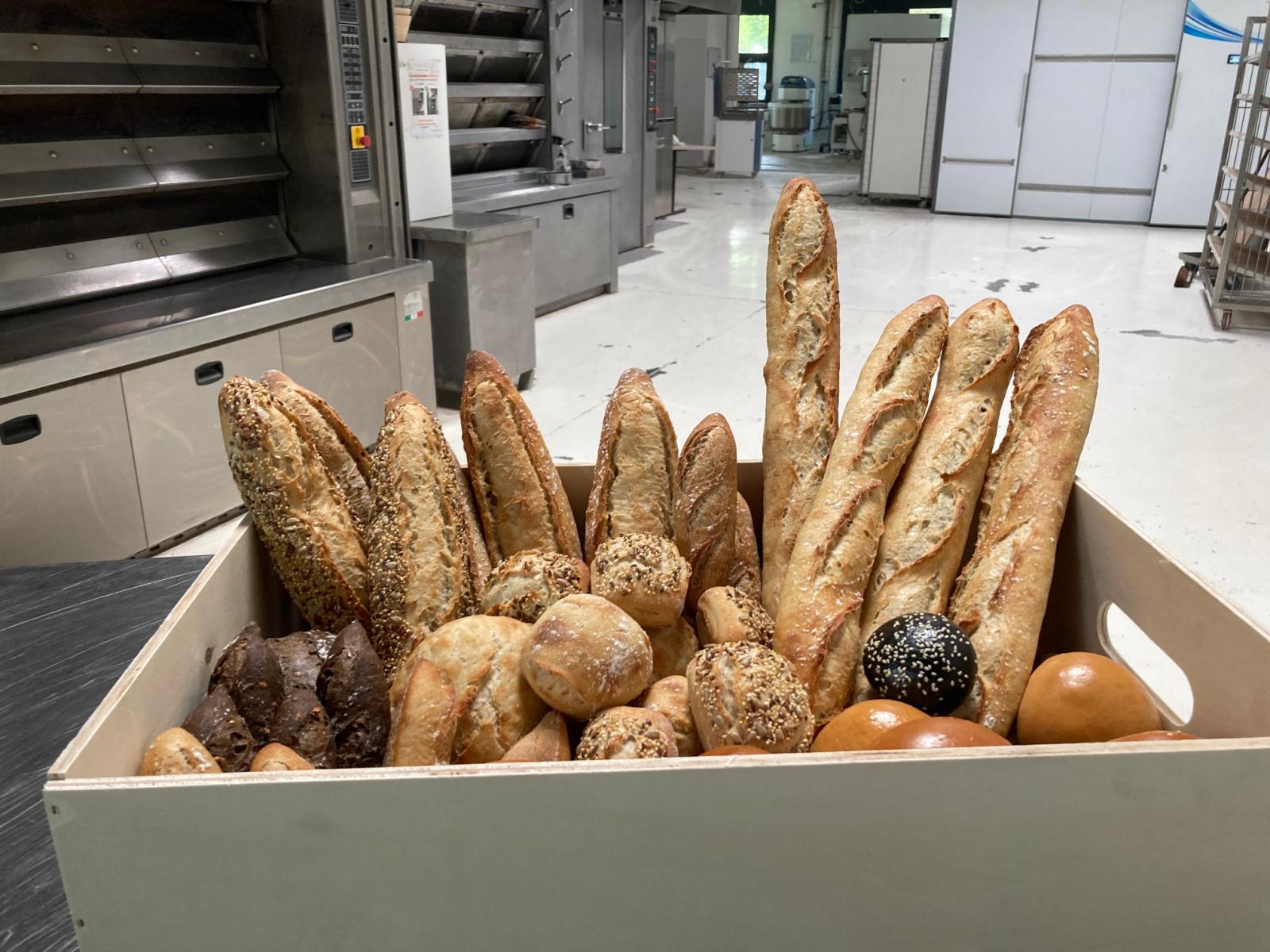Le « Pain Français » est pétri sur le port de Gennevilliers.