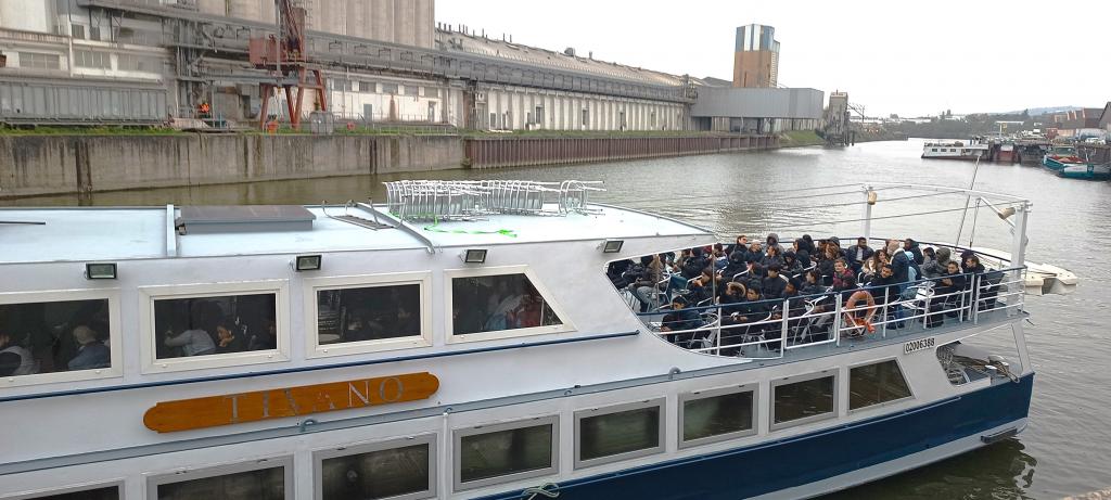 Croisière découverte du port de Gennevilliers pour les lycéens d'Epinay
